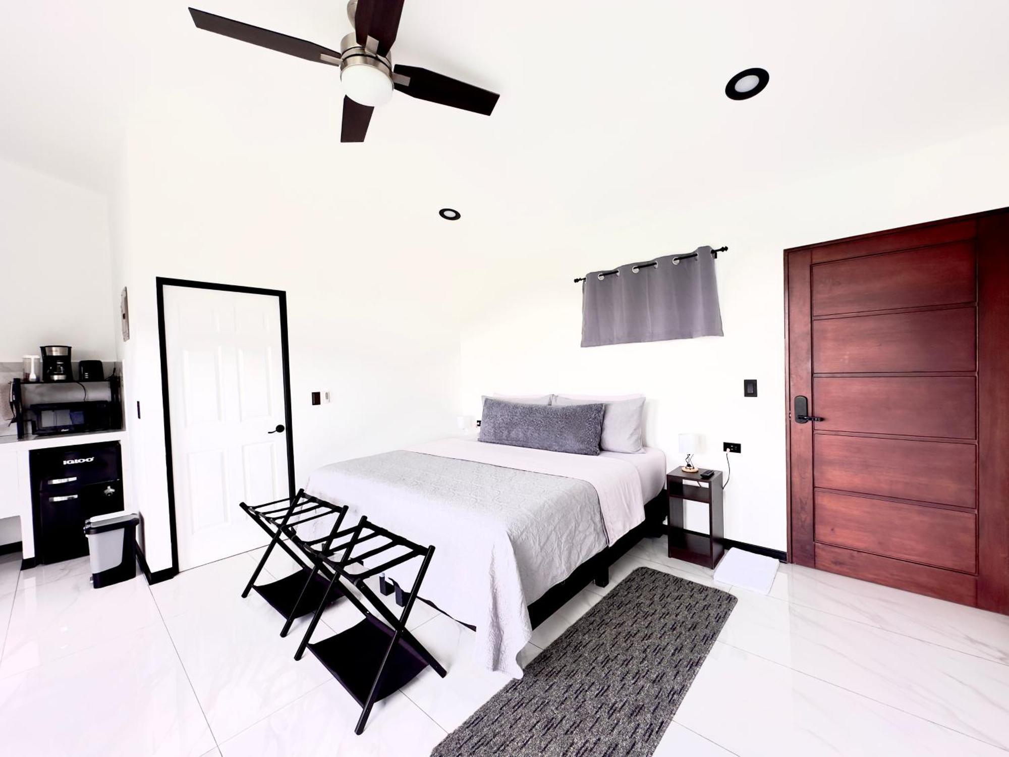 Black & White Apartments Monteverde Exterior foto